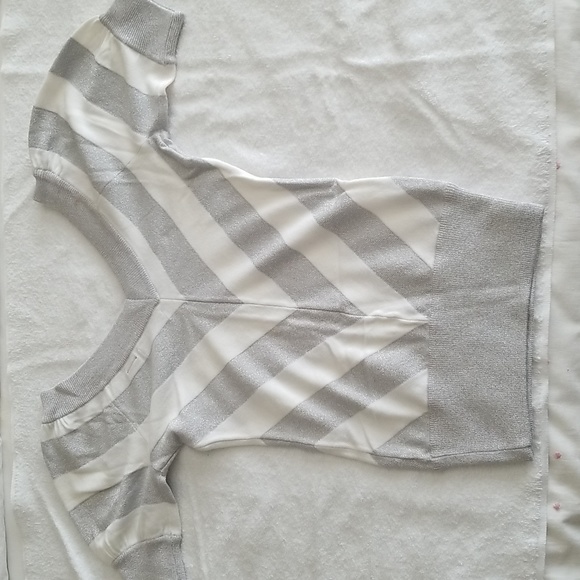 New white and silver Guess Jeans top. Stretch material, go with white Jeans. - Picture 2 of 5